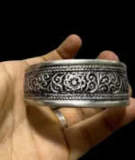 Antique Berber Silver Cuff Bracelet: Moroccan Jewish Tribal Jewelry, 1950s Mogador (Essaouira) - Image 4