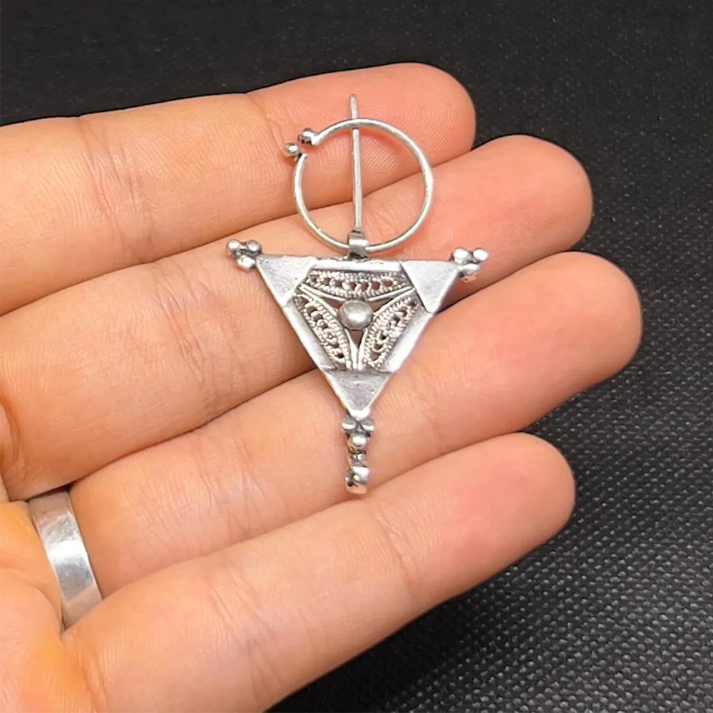antique-berber-silver-brooch-pin-with-tizerzai-kabyle-tribal-jewellery-6 vintage-amazigh-silver-brooch-handmade-moroccan-berber-pin