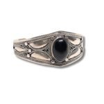 tuareg-silver-cuff-engraved-with-onyx