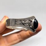 amazigh-tribal-silver-cuff-with-natural-stone