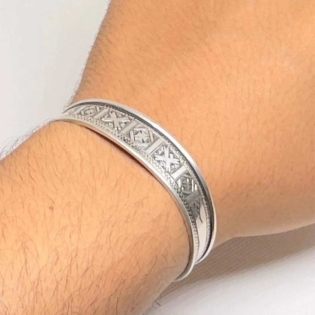 Mali Niger Tuareg Sterling Silver Cuff Bracelet – Handmade Berber Tribal Adjustable Boho Bangle for Men & Women-1 unisex_berber_boho_silver_bracelet