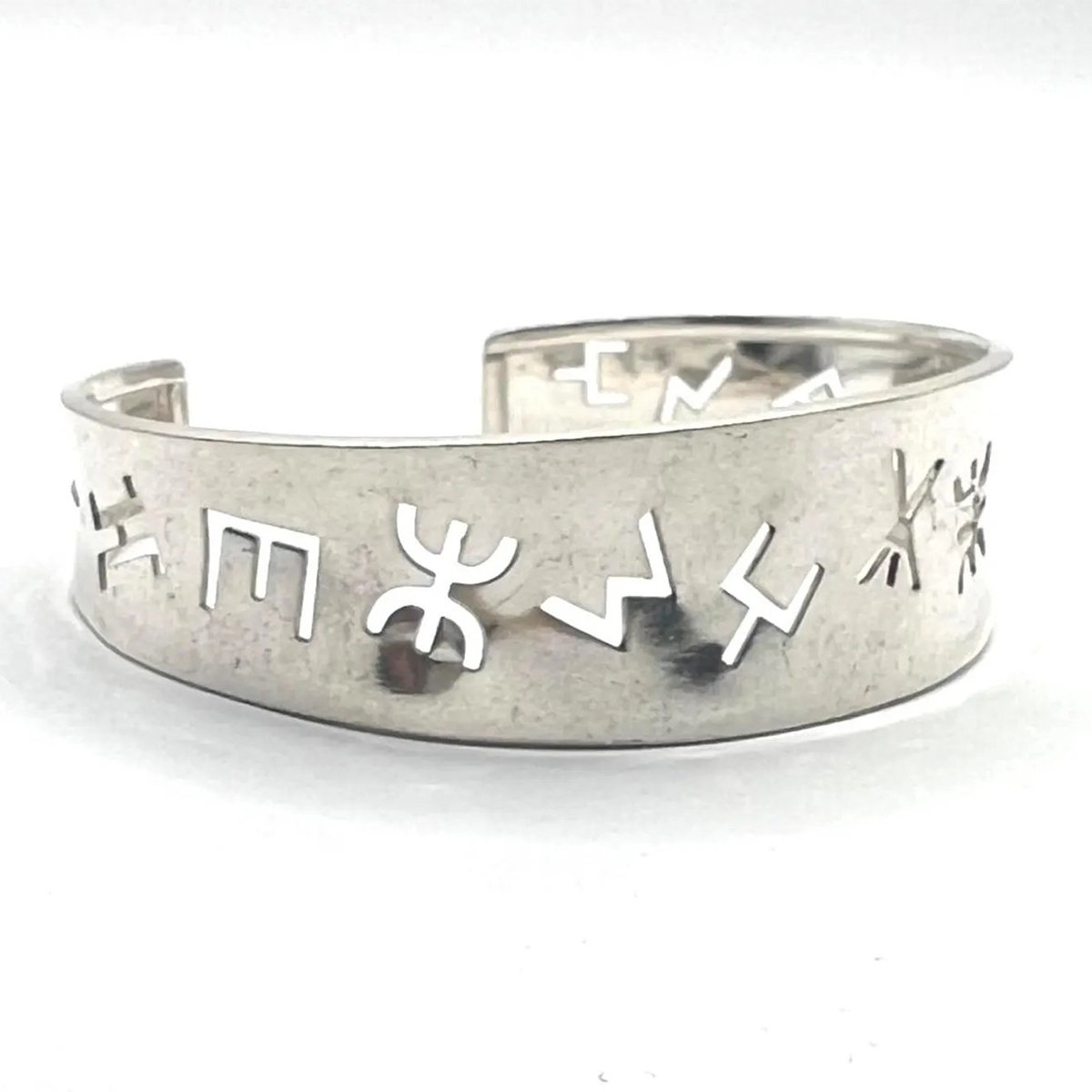 Moroccan Yaz Sterling Silver Amazigh Bracelet – Handmade Tifinagh Berber Symbol Adjustable Cuff Bangle for Men & Women-1 artisan_handmade_berber_silver_bracelet