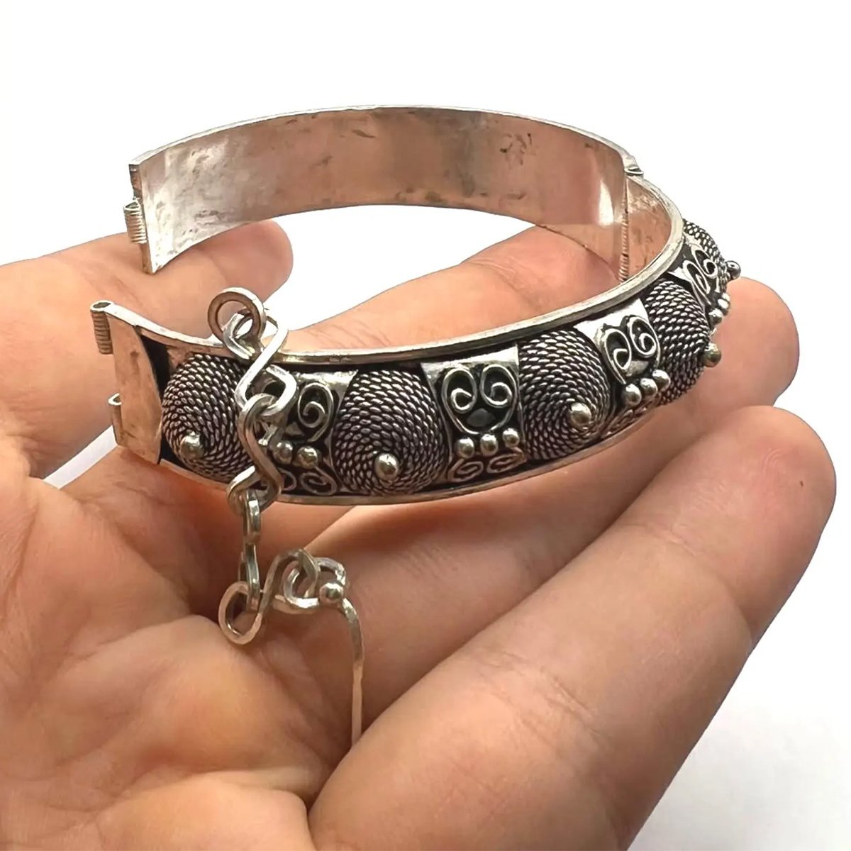 Pyramids Cuff Bracelet – Sterling Silver Moroccan Berber Tribal Jewelry-4 african_tribal_sterling_silver_bracelet