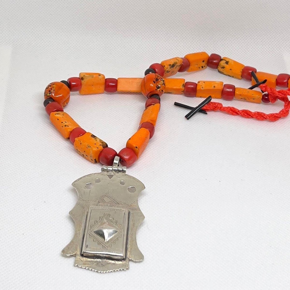 handmade_moroccan_red_coral_necklace